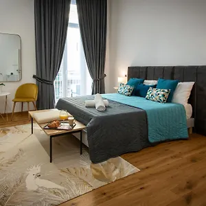 Bed & Breakfast Downtown - E Si Nun Canto Moro, Naples